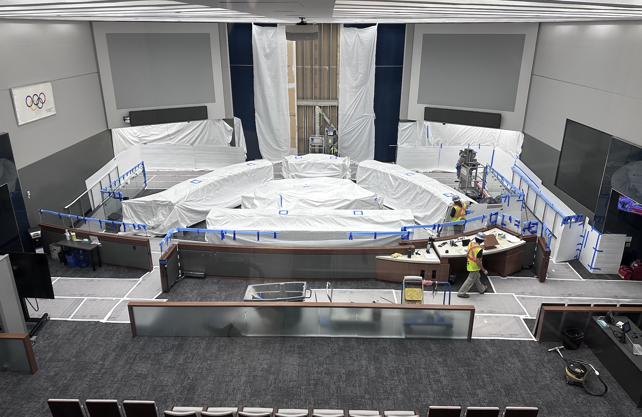 Finishing touches being put on Calgary city council chamber renovation